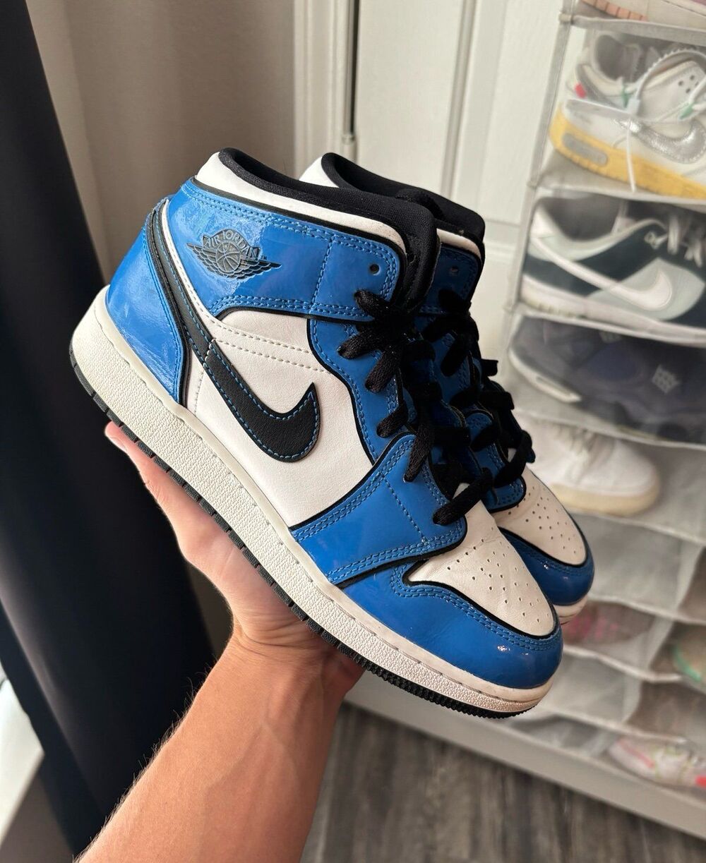 Air Jordan 1 Mid Signal Blue Size Women’s 7